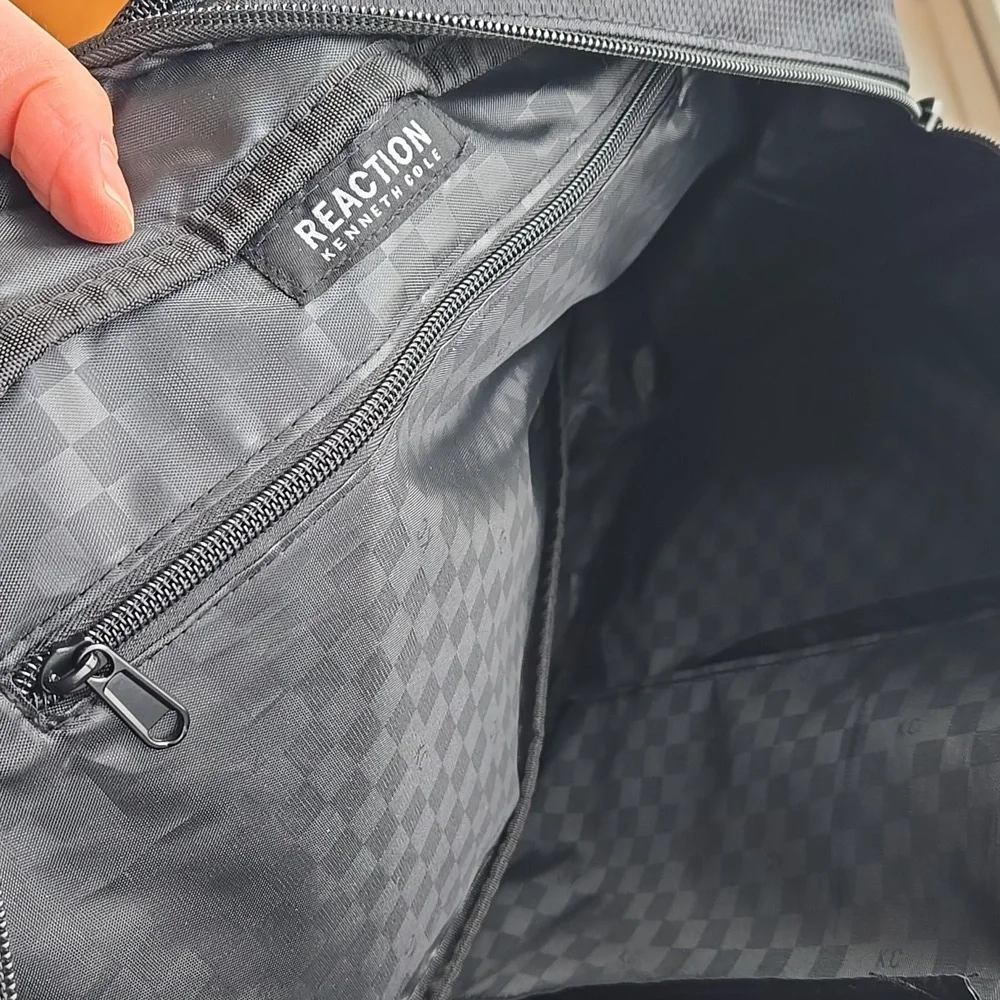 Kenneth Cole Reaction Black Weekender Travel Tote Bag Carry-On